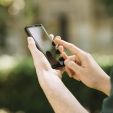 La adicción a las redes en los jóvenes La adicción a las redes en los jóvenes